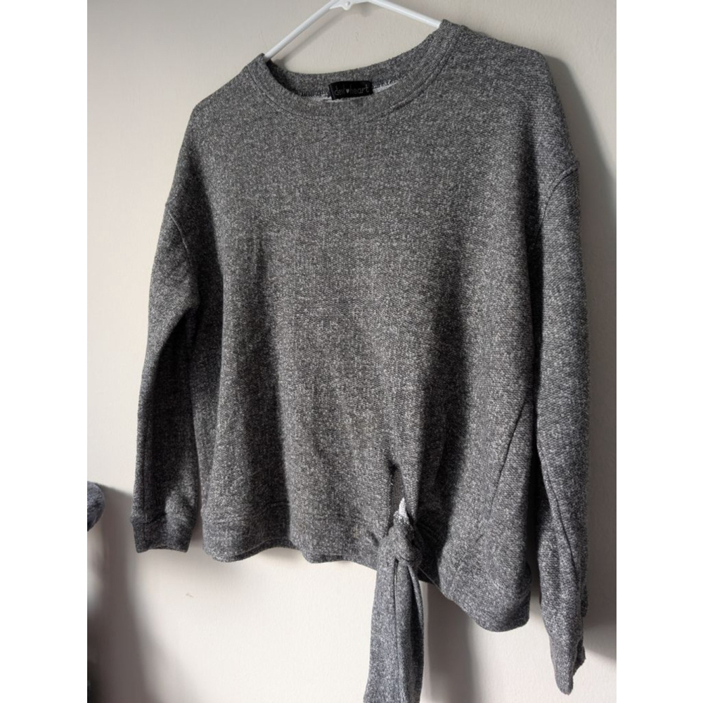 Derek Heart Gray Crew Neck Sweatshirt Tie Front Medium